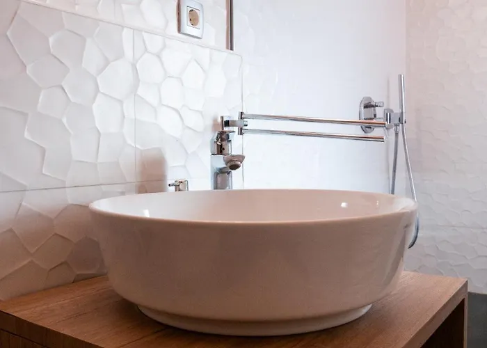 Great For Couples Or Small Families * Laibach