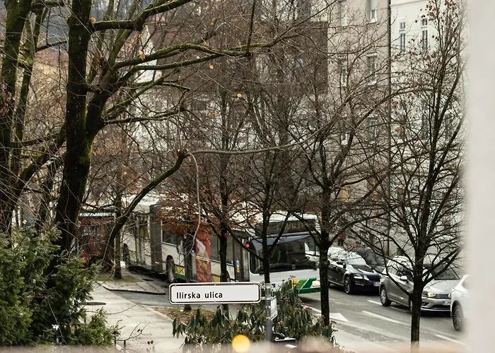 Apartment Great For Couples Or Small Families Laibach